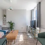 Lovely 1 bedroom apartment in Waterloo